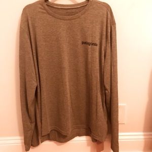 NWT men’s Patagonia XL long-sleeve tshirt
